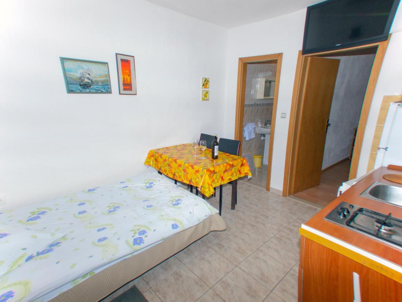 Apartments Plaza Ivan Dolac Buitenkant foto